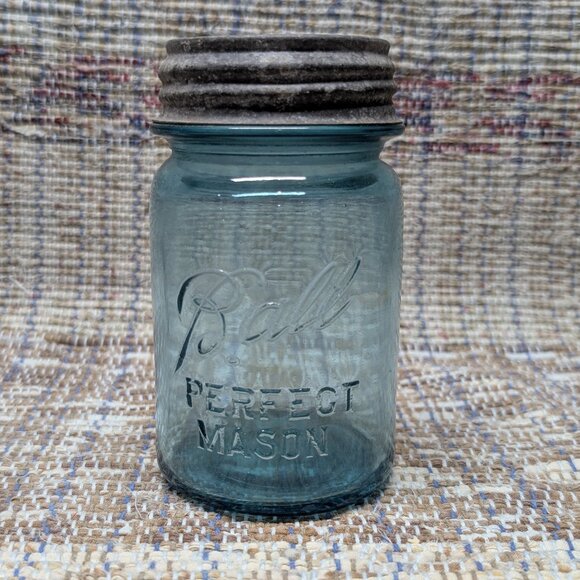 Vintage 1923-1933 Ball Perfect Mason Jar 10 Blue Glass Jar Zinc Lid Quart - Picture 1 of 9
